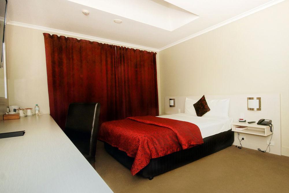 Icon On Isa Motel Mount Isa Kültér fotó